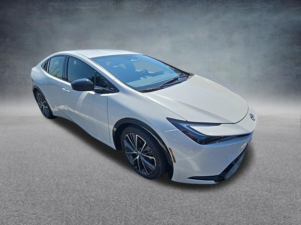 Used 2024 Pearl Toyota XLE image 9