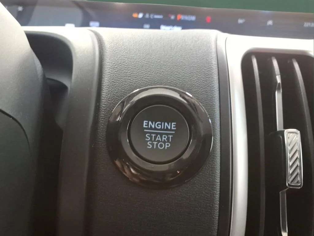 Used 2025 White Ford Active image 24