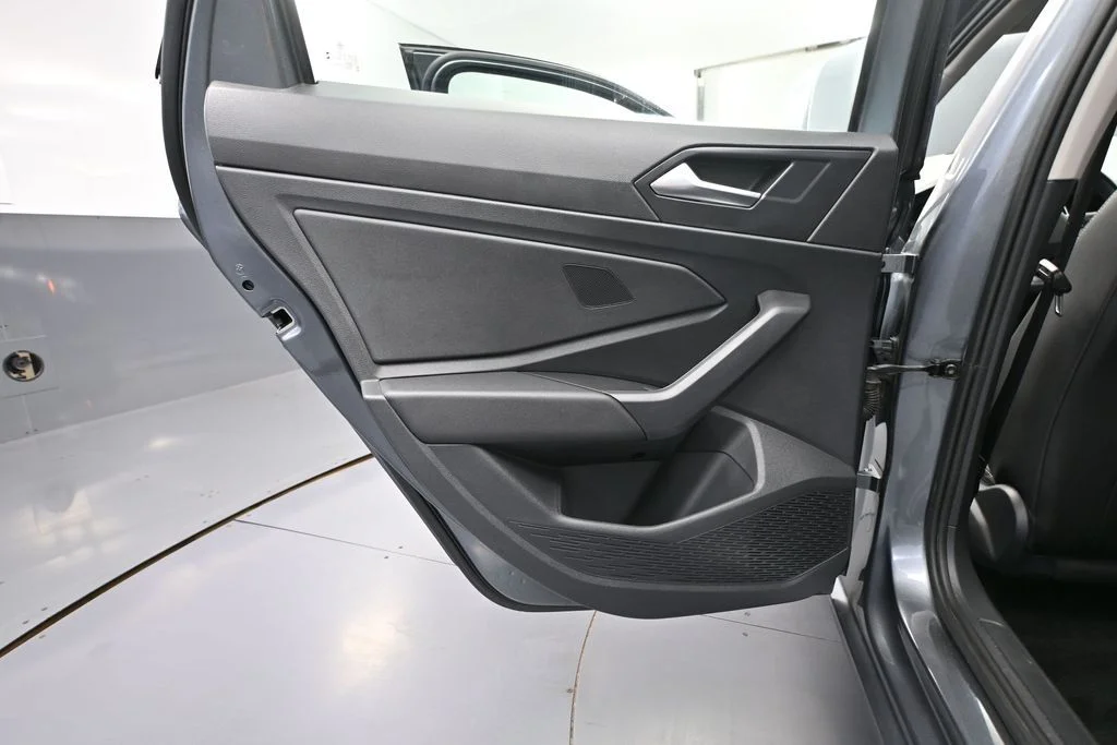 Used 2024 Gray Volkswagen 1.5T SE image 36