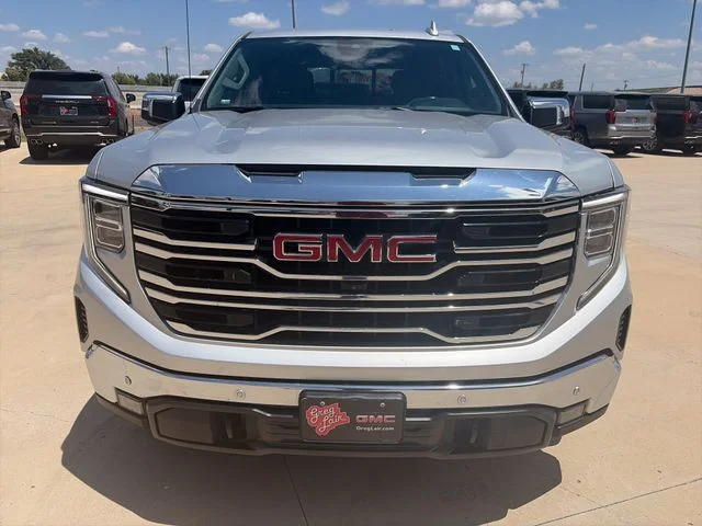Used 2022 Silver GMC SLT image 10