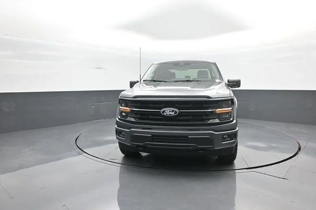 New 2026 Carbonized Gray Metallic Ford XLT image 3