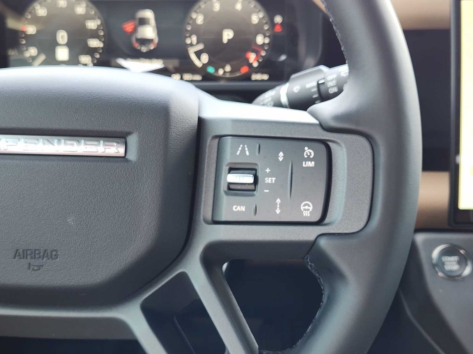 New 2026 Woolstone Green LAND ROVER X-Dynamic SE image 28