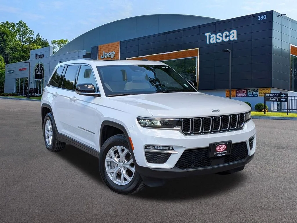 Used 2023 White Jeep Limited image 1