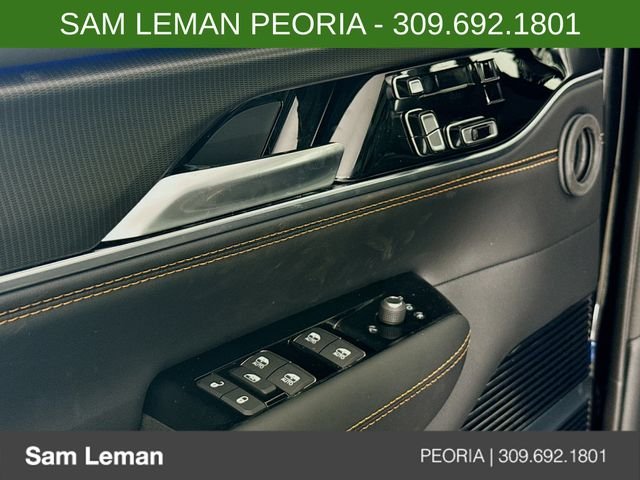 New 2026 High Gloss Black Exterior Paint Jeep Summit Reserve image 18