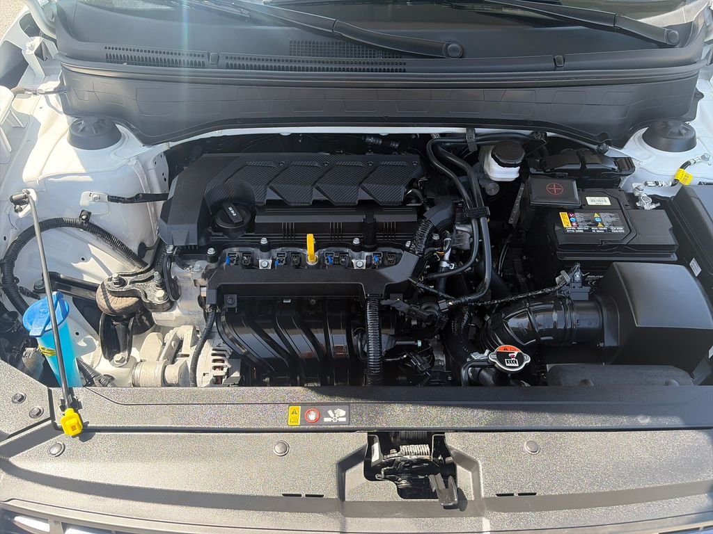 Used 2025 White Hyundai Limited image 22