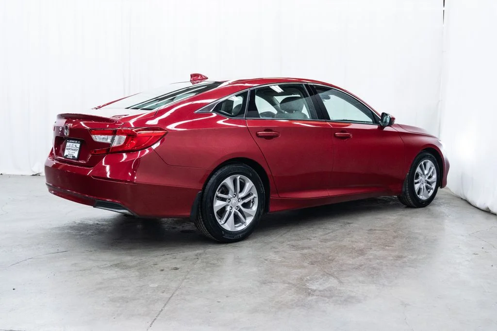 Used 2018  Honda LX image 6