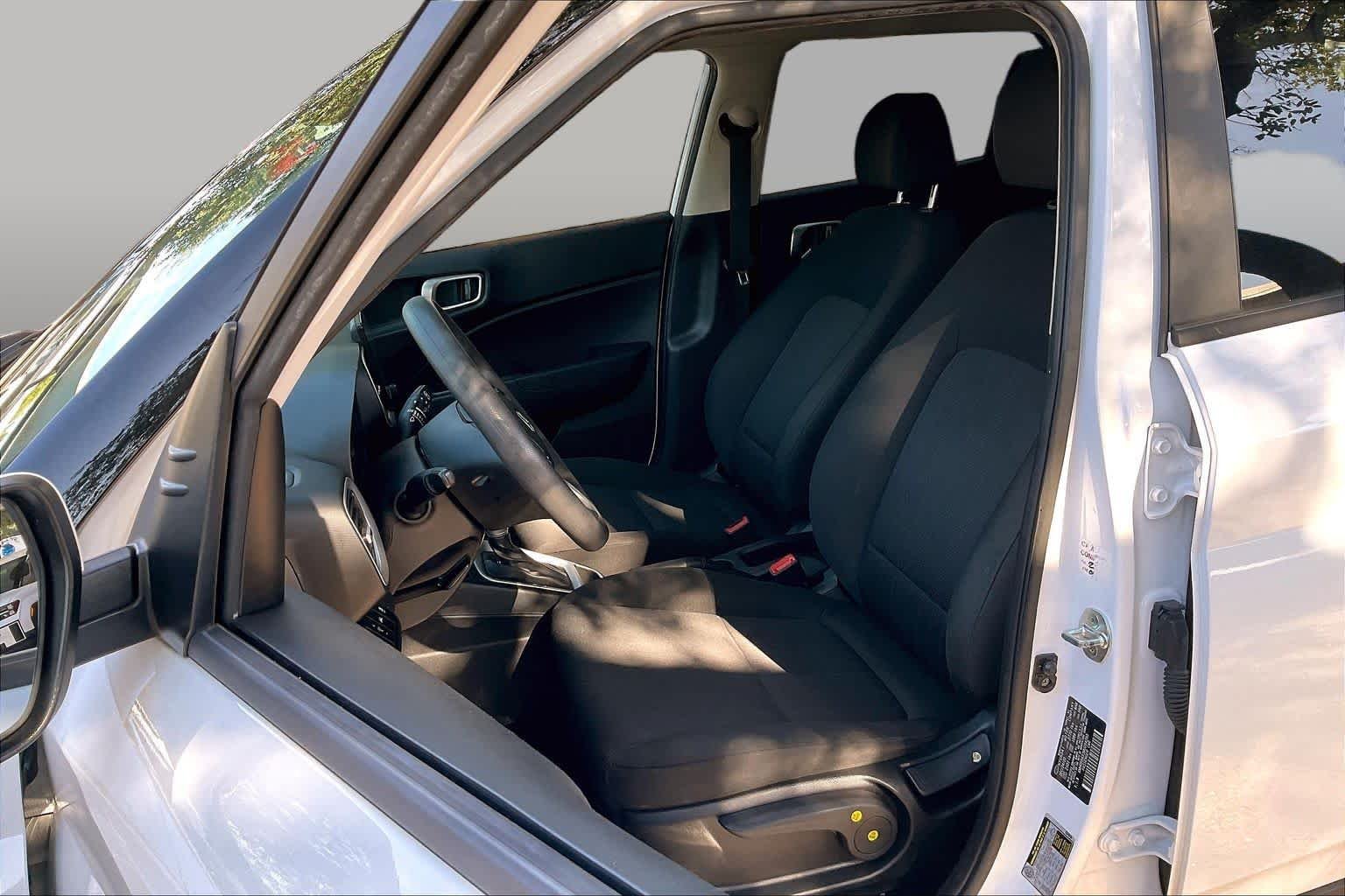 Pre-Owned 2021 Hyundai Venue SE