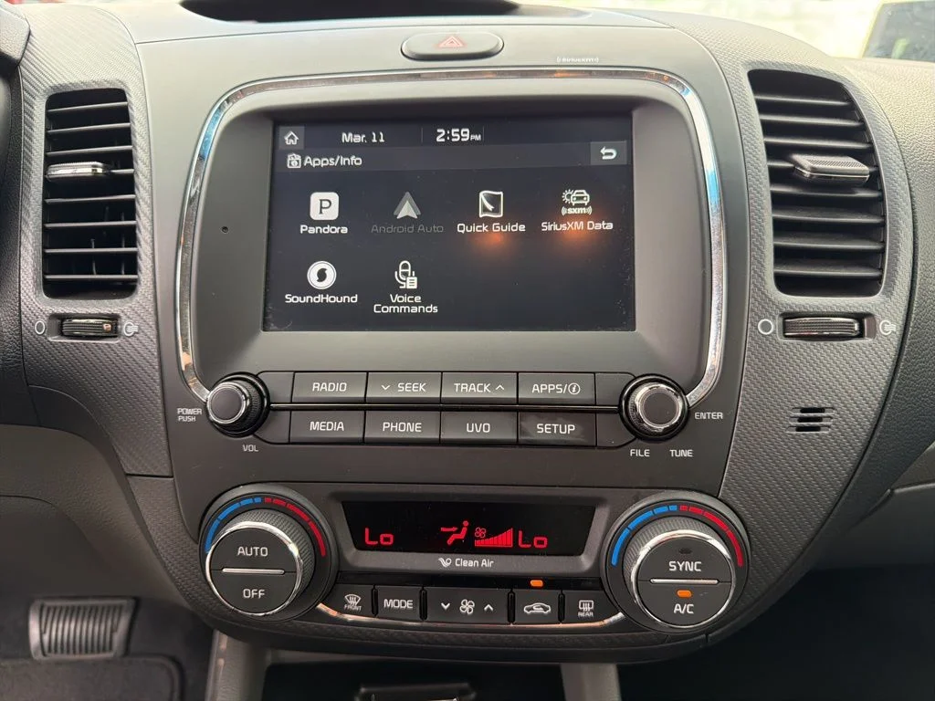 Used 2017 Black Kia EX image 33