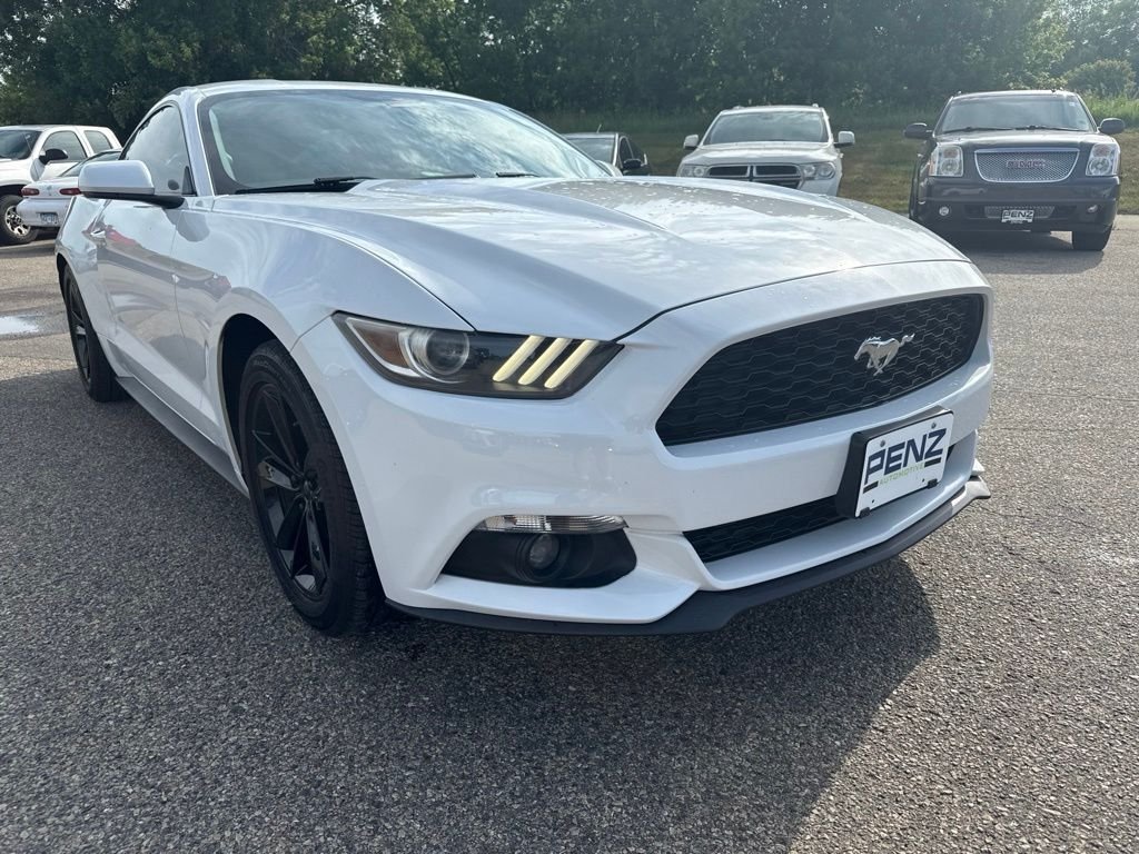 2016 Ford Mustang EcoBoost Coupe's photo