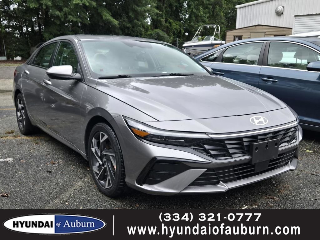 Used 2025 Silver Hyundai Limited image 1