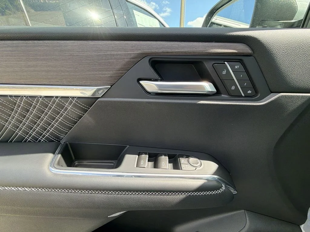 2026 GMC Acadia Denali - Photo 29