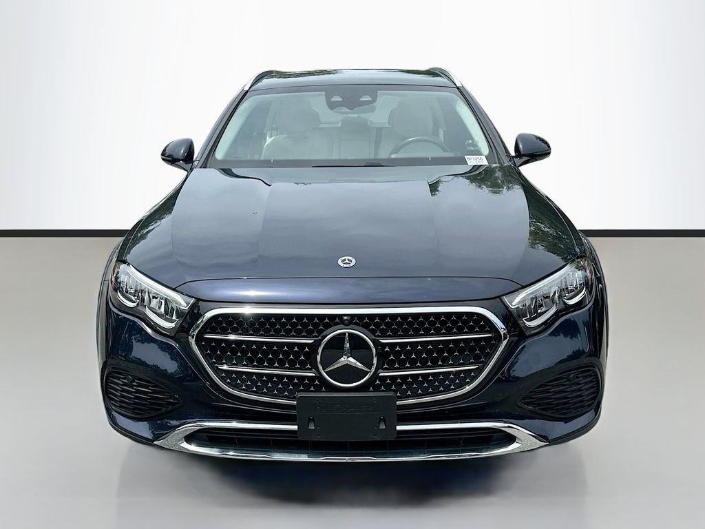Certified Used 2025  Mercedes-Benz E 450 image 2