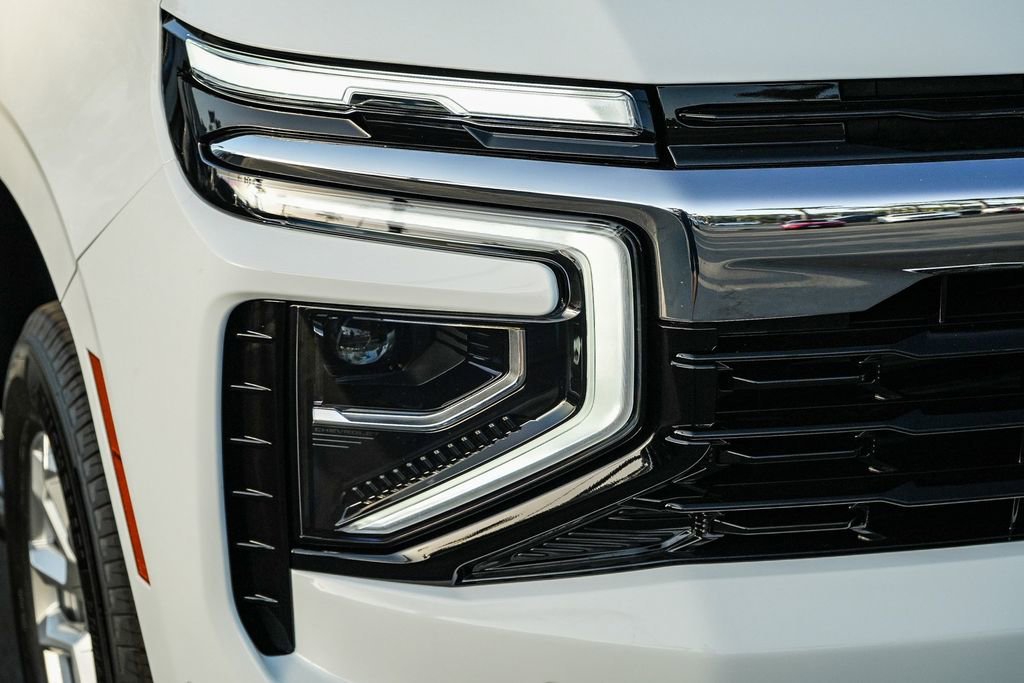 2026 Chevrolet Suburban LS - Photo 9