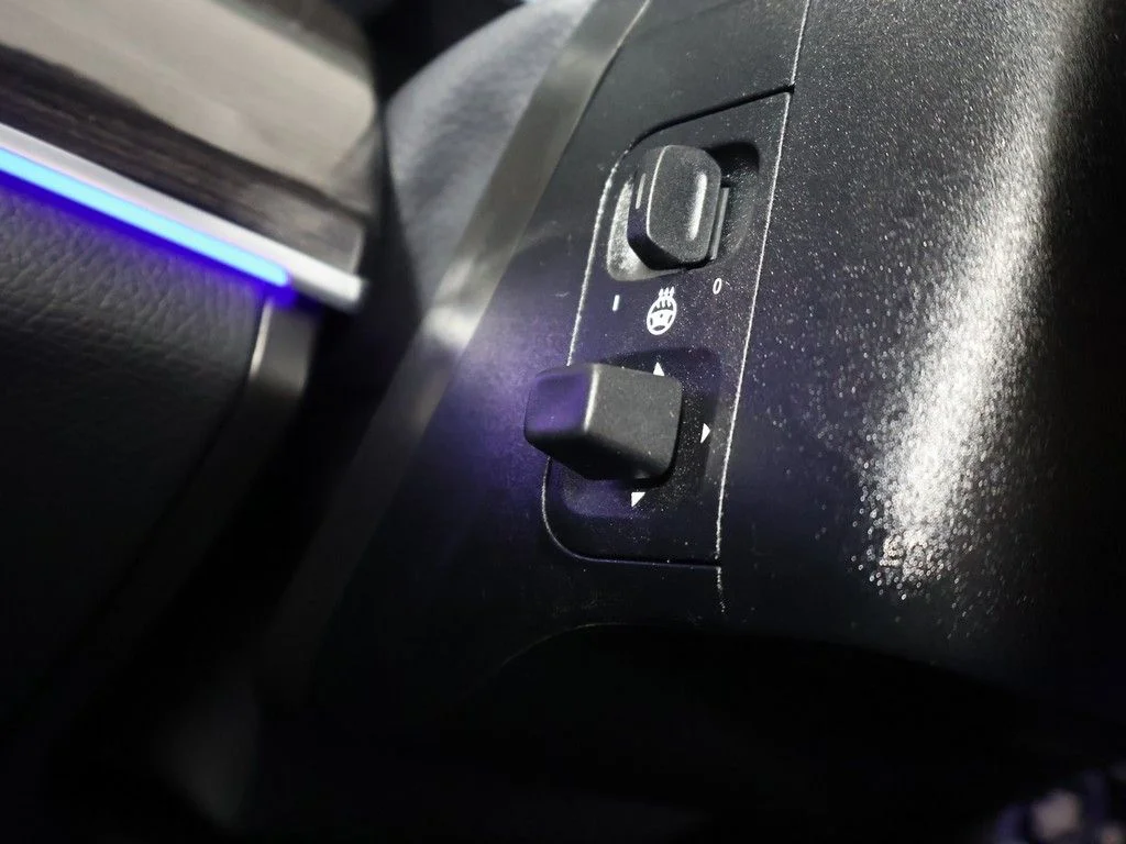 Used 2022 Black Mercedes-Benz GLE 450 image 40
