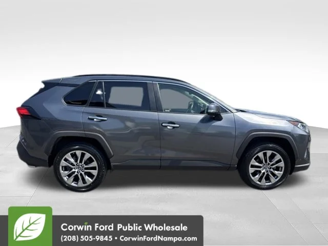 Used 2019 Gray Toyota Limited image 4