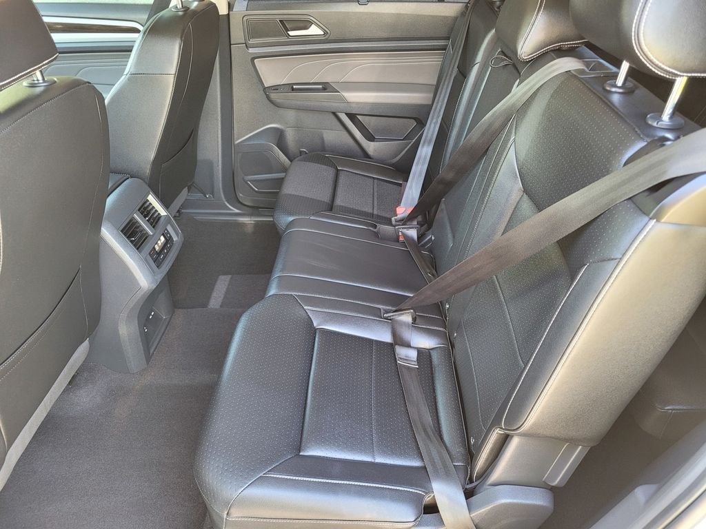 Used 2023 White Volkswagen 2.0T SE w/Technology image 11