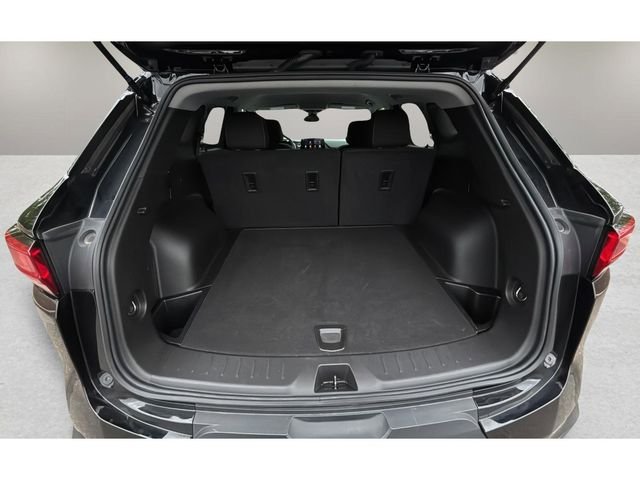 Used 2025 Black Chevrolet LT image 31