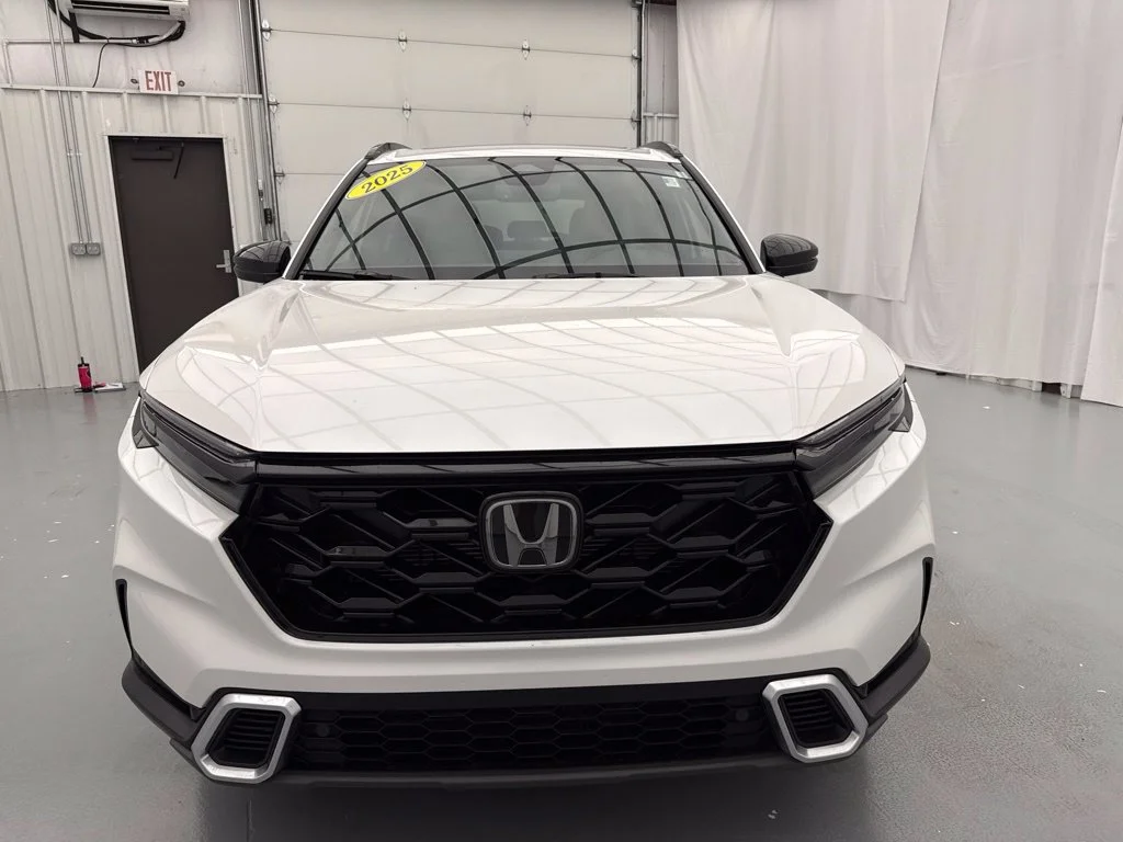 Used 2025  Honda Sport Touring image 2