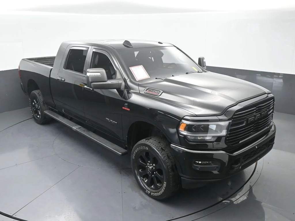 Used 2024 Diamond Black Crystal Pearlcoat Ram Laramie image 57