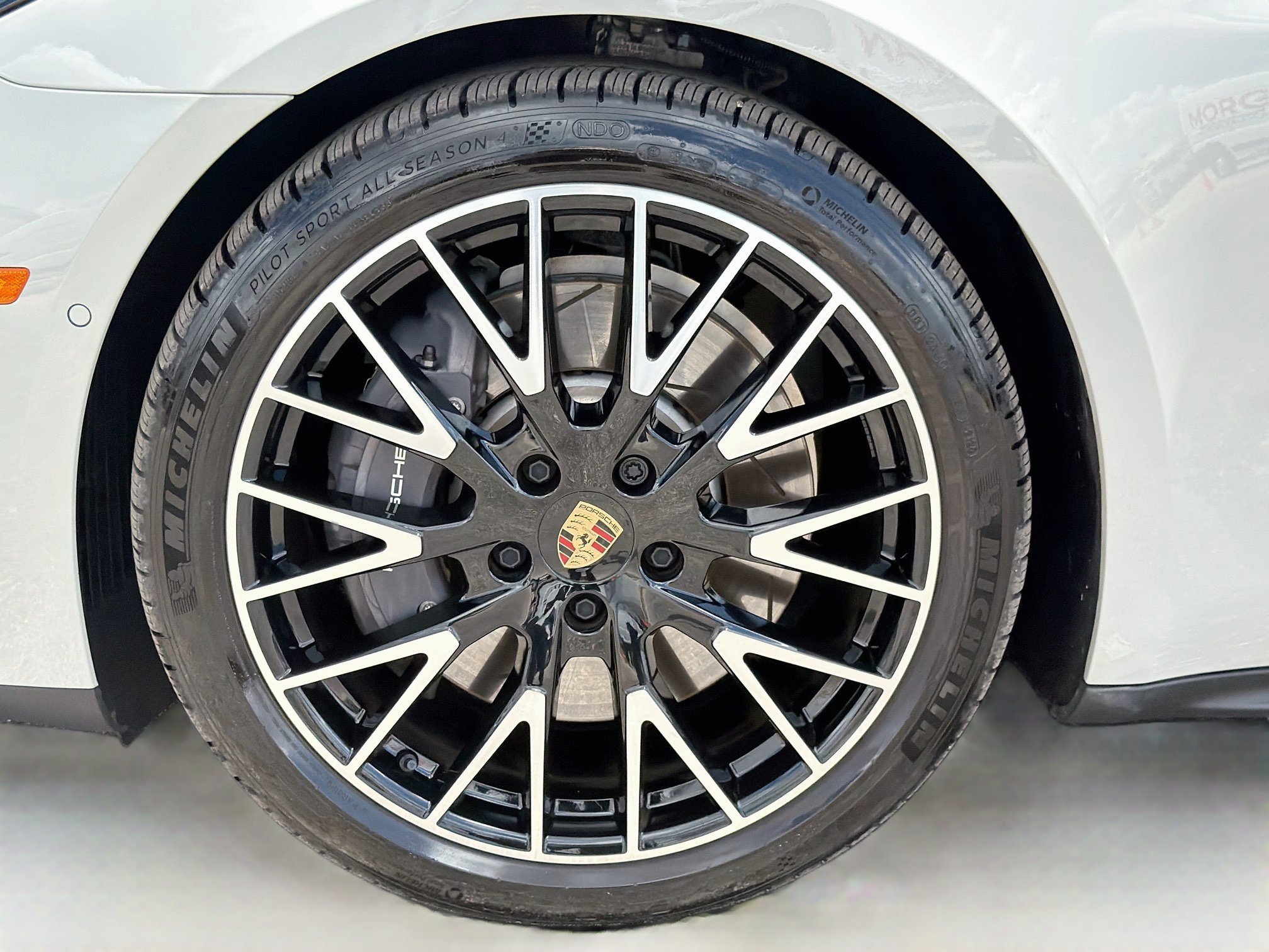 Used 2026 Chalk Porsche 4 E-Hybrid image 43