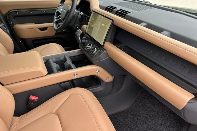 New 2026 Woolstone Green Land Rover S image 15
