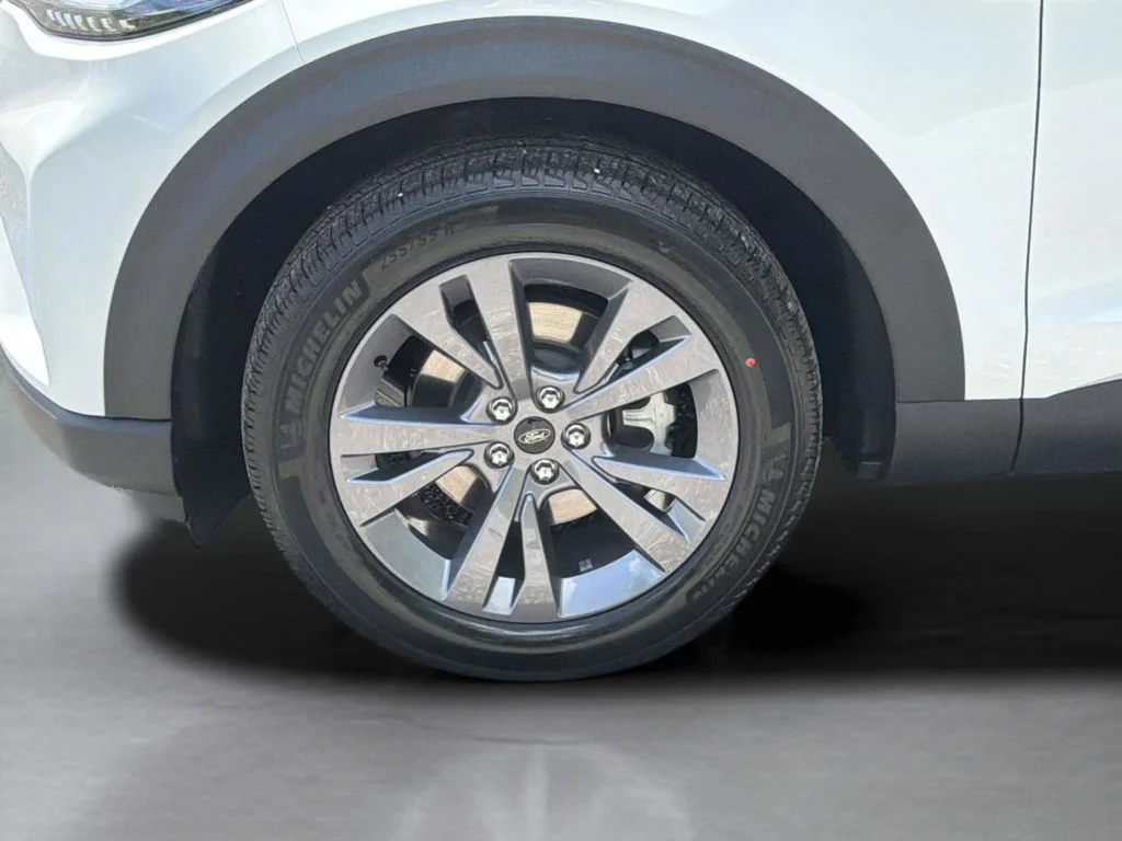 New 2026 Star White Metallic Tri-Coat Ford Active image 68