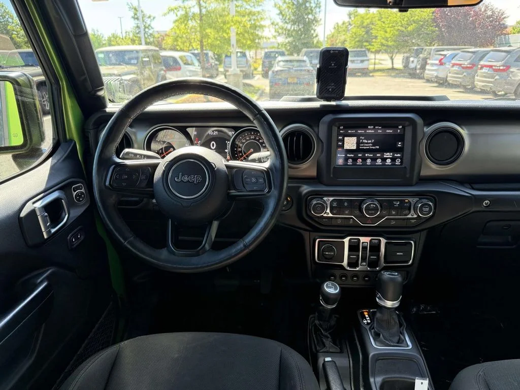 Used 2019 Green Jeep Unlimited Sport S image 18