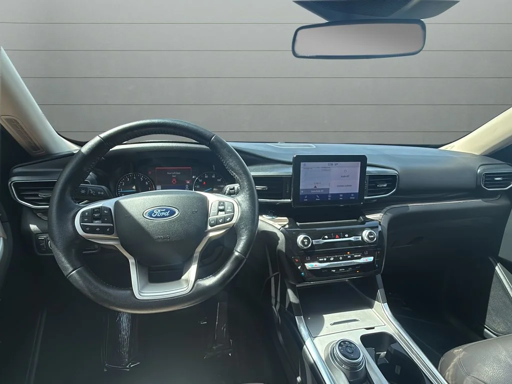 Used 2021 Red Ford Limited image 32