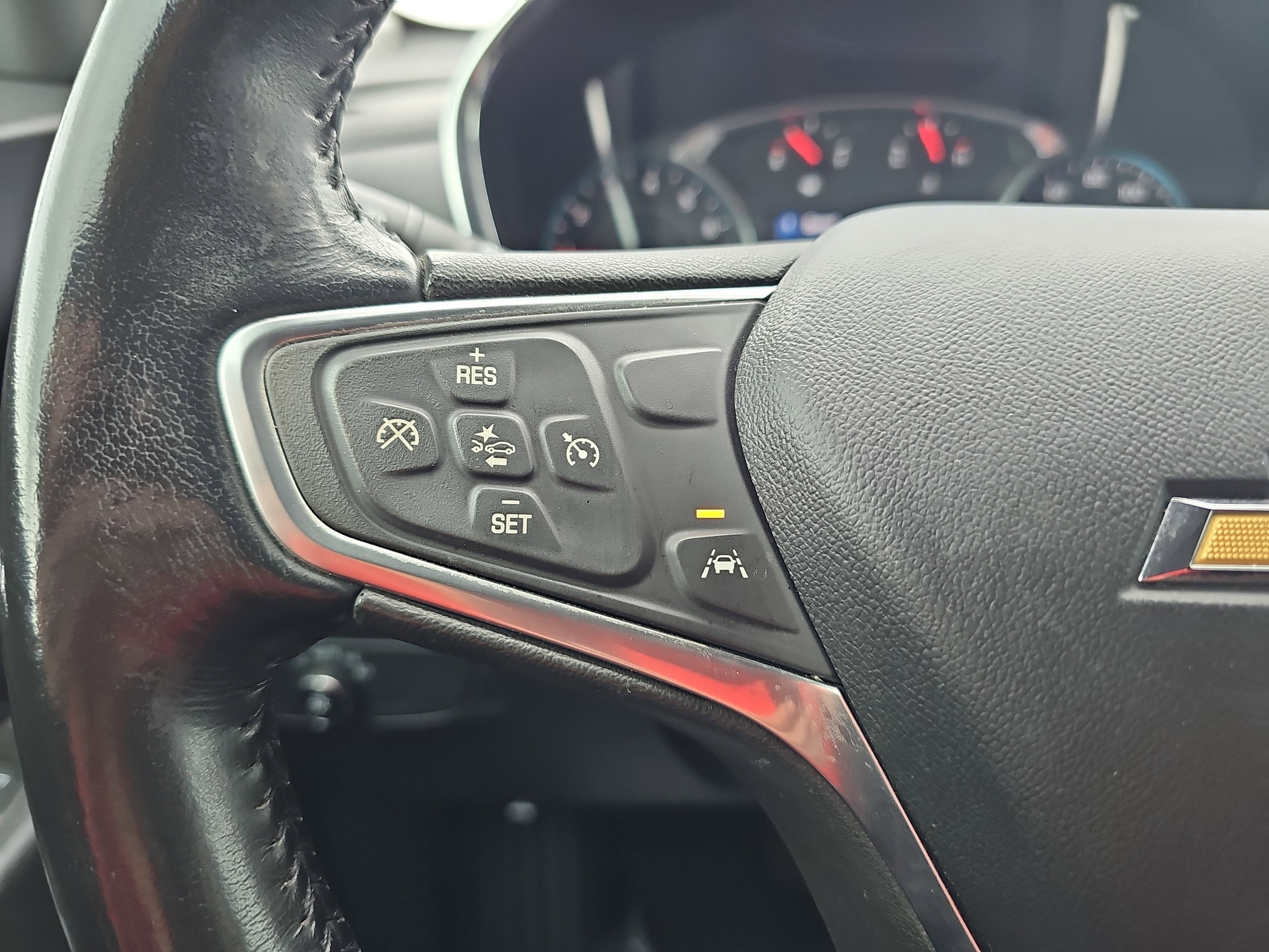 Used 2022 Silver Ice Metallic Chevrolet LT image 13