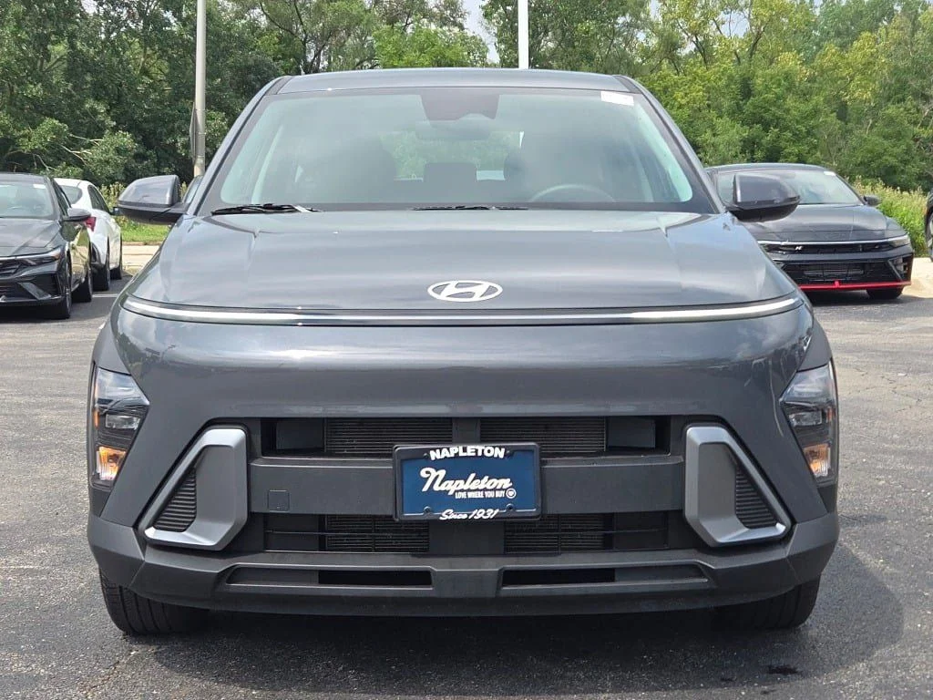 Used 2025 Gray Hyundai SE image 2