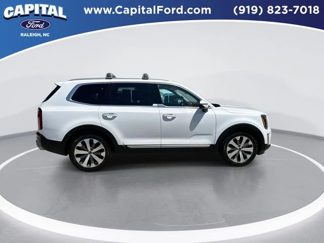 Used 2021 White Kia S image 9