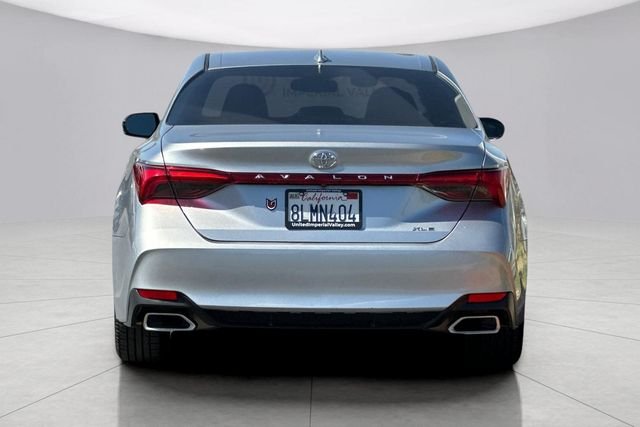 Used 2019 Silver Toyota XLE image 5