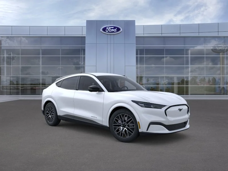 New 2026 Star White Metallic Tri-coat Ford Premium image 29