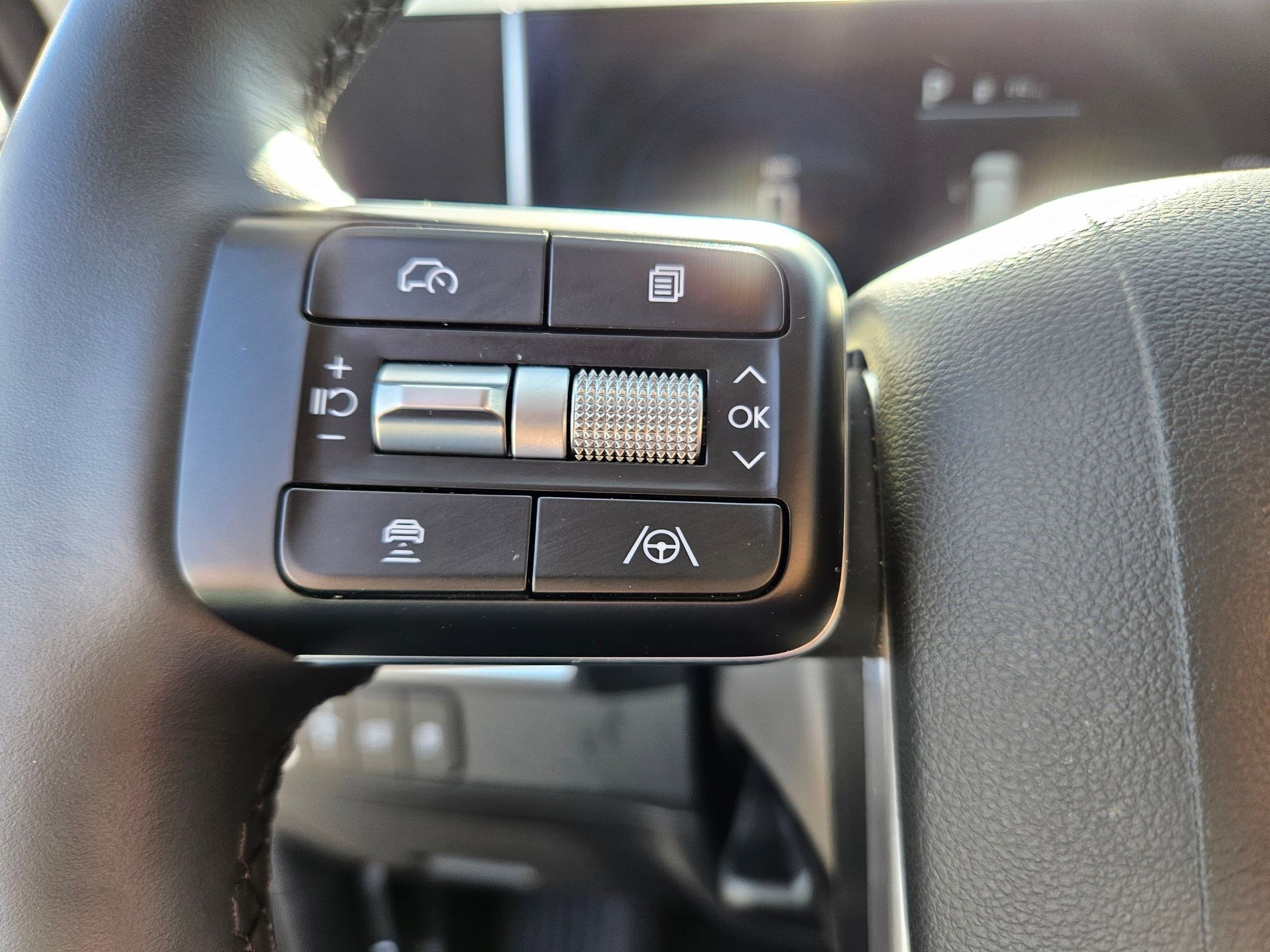 Used 2026 Shimmering Silver Hyundai SEL image 17