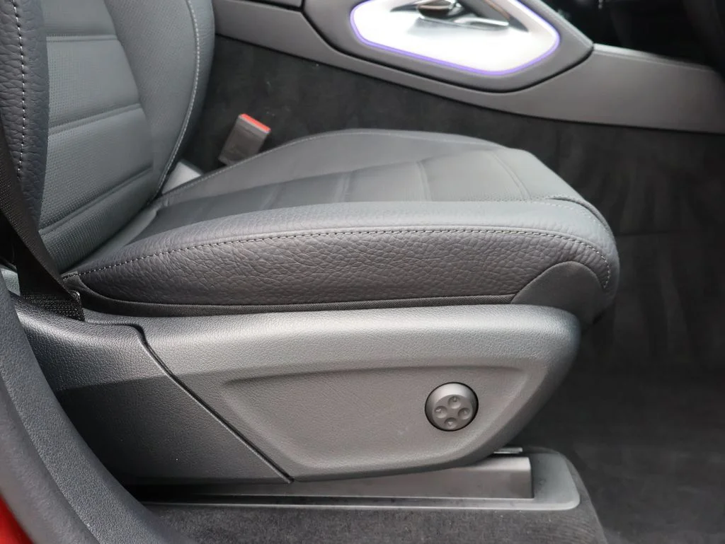 Used 2025 MANUFAKTUR Cardinal Red Mercedes-Benz GLE 450 image 12