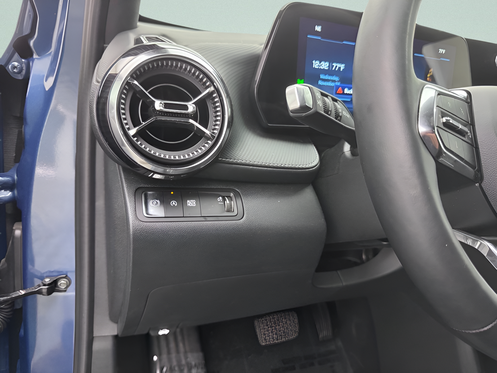 Used 2025 Lakeshore Blue Chevrolet LT image 14