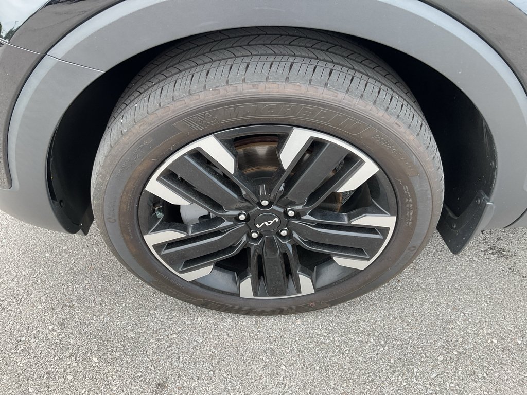 Certified Used 2024 Ebony Black Kia SX image 5