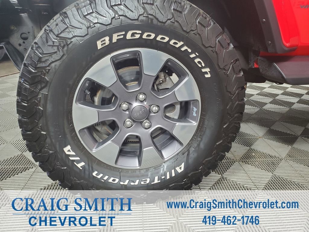 Used 2019 Red Jeep Sahara image 31