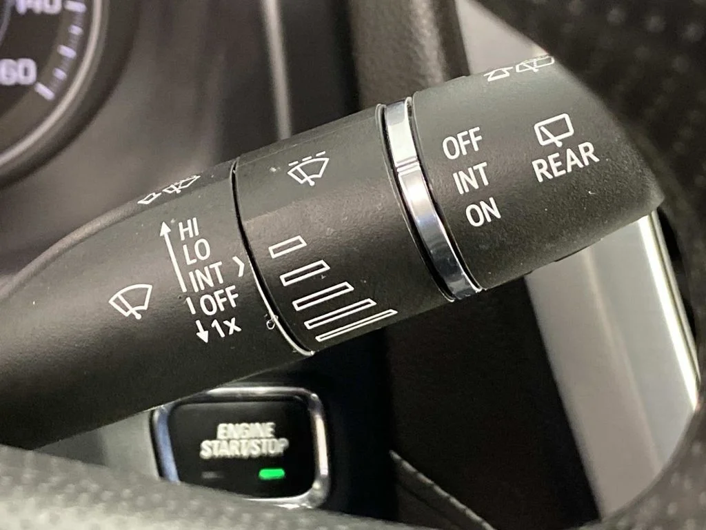Used 2023 White GMC SLE image 20