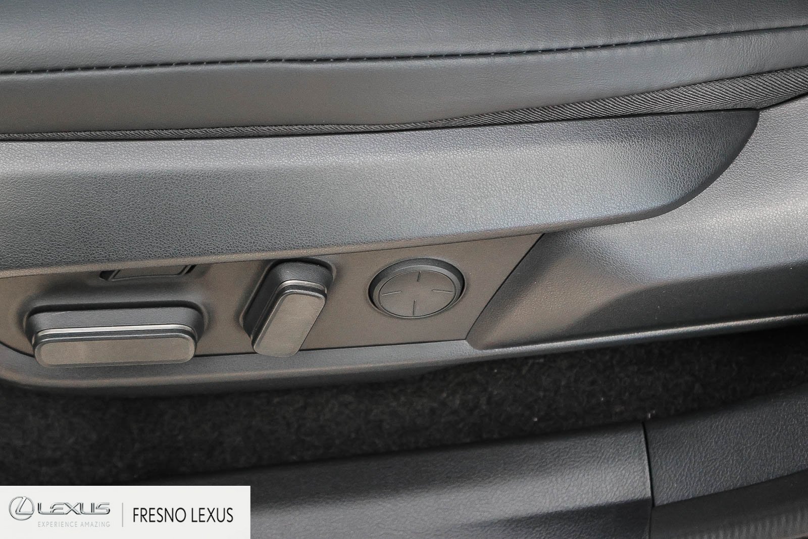 New 2026 Iridium Lexus ES 350e LUXURY image 21