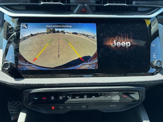 New 2026 Red Hot Pearl-Coat Exterior Paint Jeep Laredo image 28
