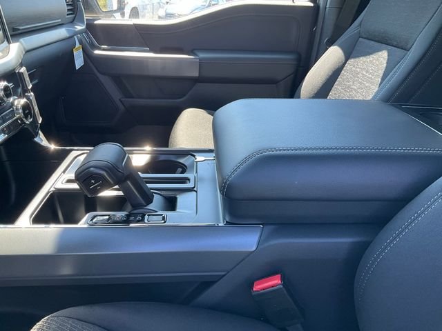 New 2026 Carbonized Gray Metallic Ford XLT image 16