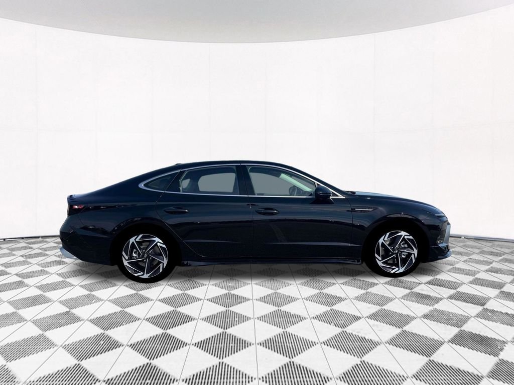 New 2026 Black Hyundai SEL Sport image 13