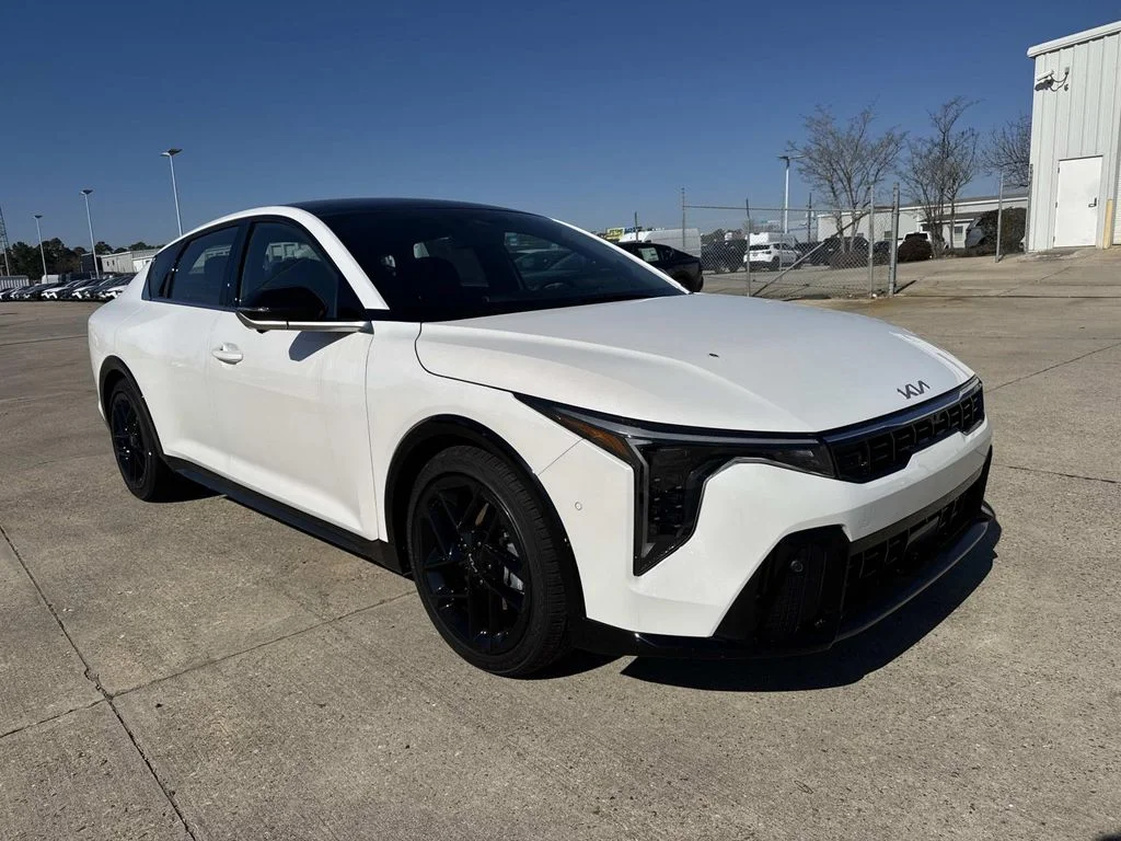2025 Kia K4 Gt-Line Turbo