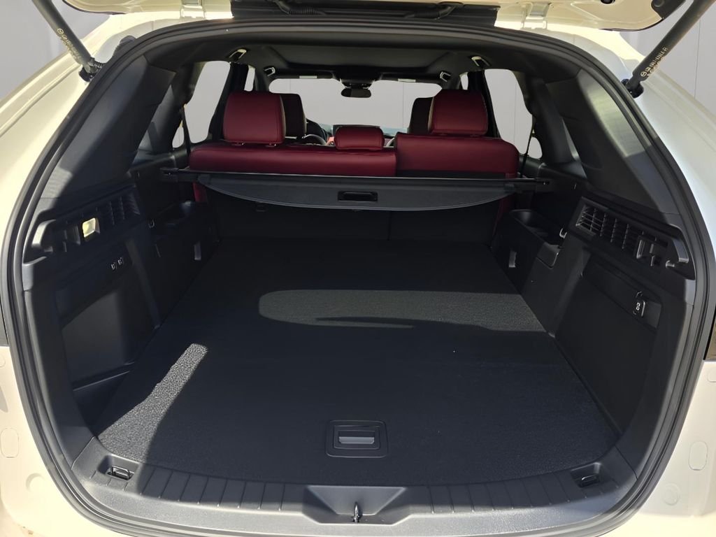 Used 2026 Rhodium White Premium Mazda 3.3 Turbo S Premium image 30