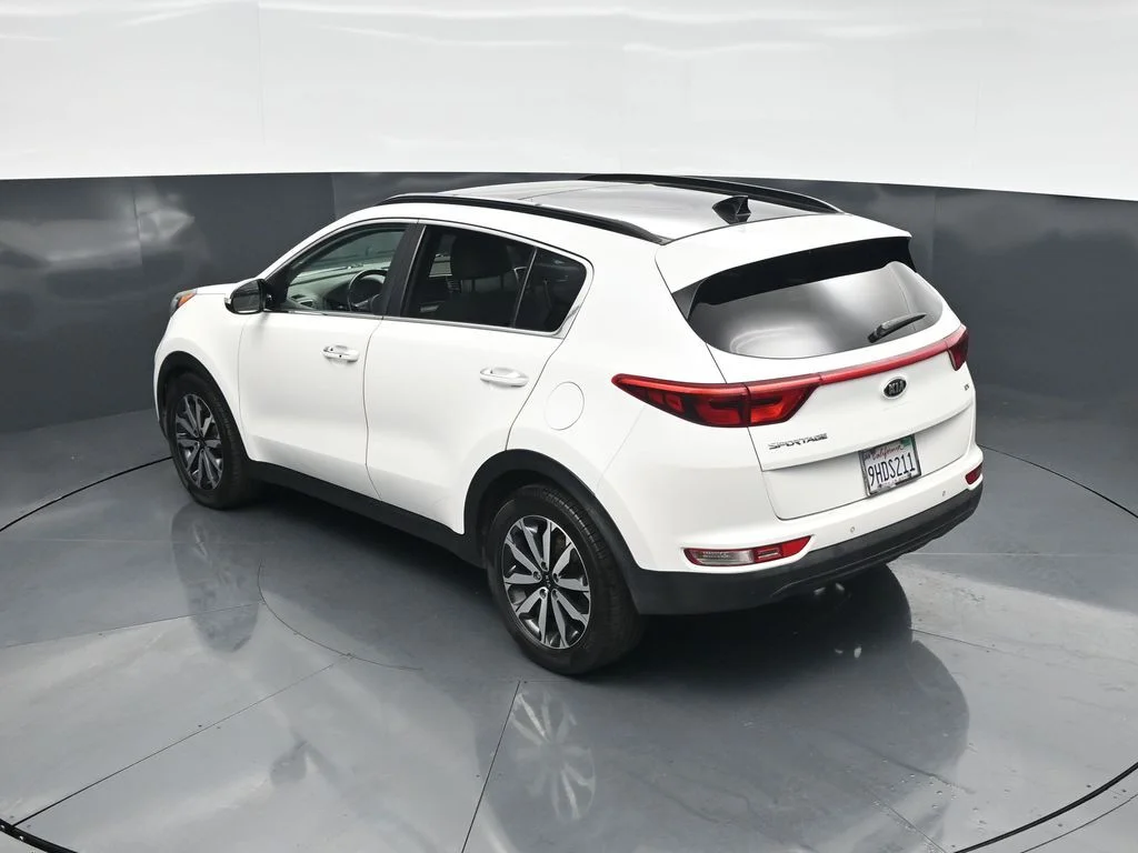 Used 2018 White Kia EX image 43
