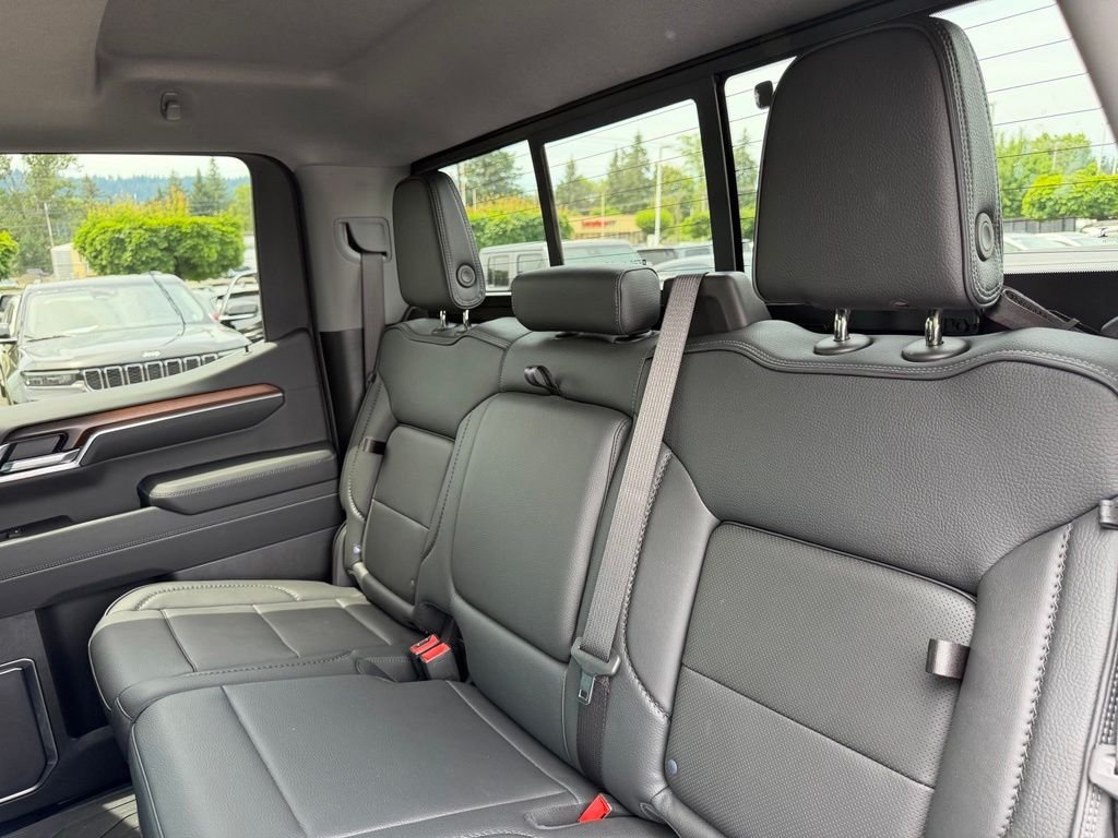 Used 2025 Silver GMC Denali image 32