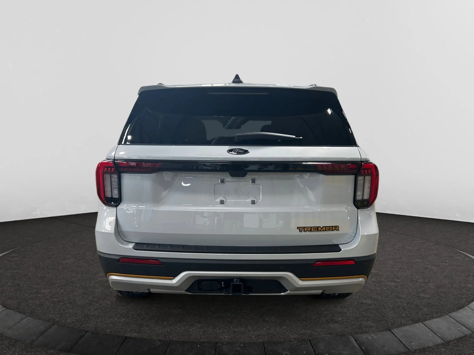 New 2026 Space White Metallic Ford Tremor image 4