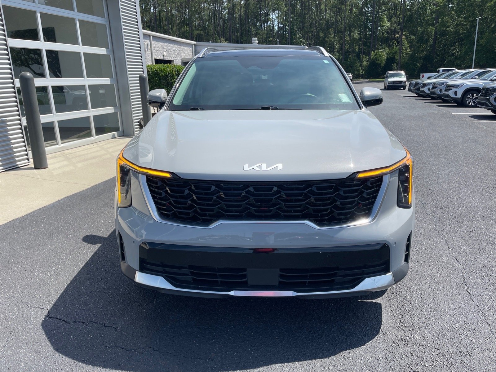 Used 2024 Silver Kia S image 2