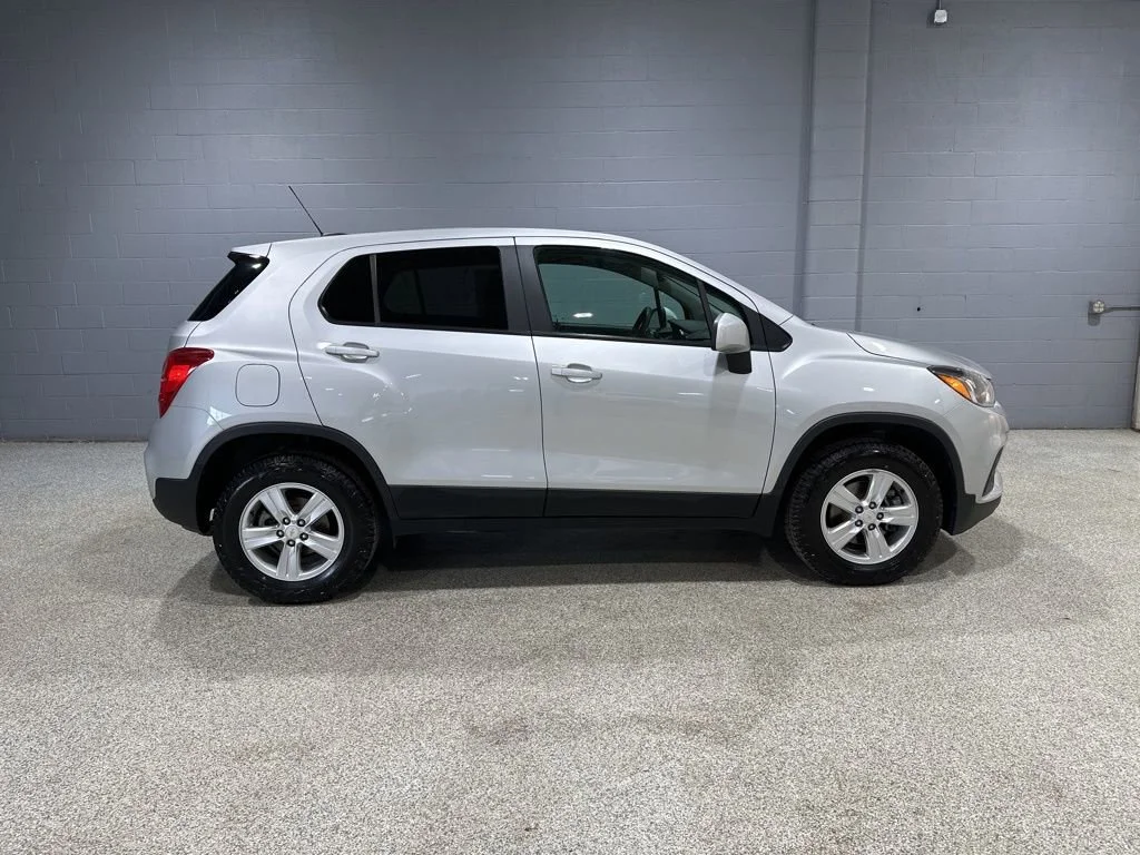 Used 2022 Chevrolet Trax LS with VIN KL7CJNSM7NB549002 for sale in Endicott, NY